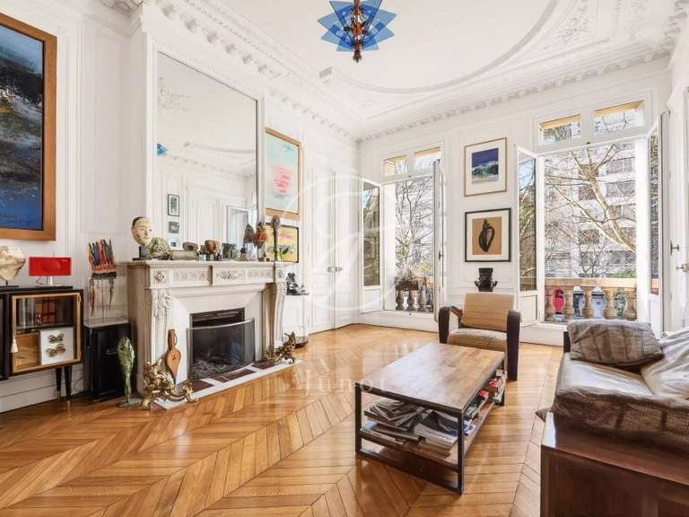 Apartment Paris 18e - 2 bedrooms - 156m²
