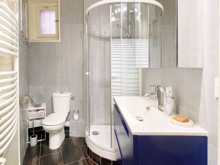 Appartement Paris 18e - 2 chambres - 95m²