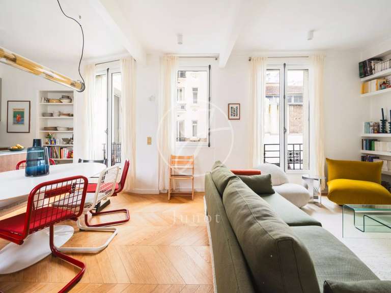 Appartement Paris 18e - 3 chambres - 112m²