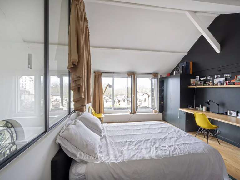 Appartement Paris 18e - 4 chambres - 189m²