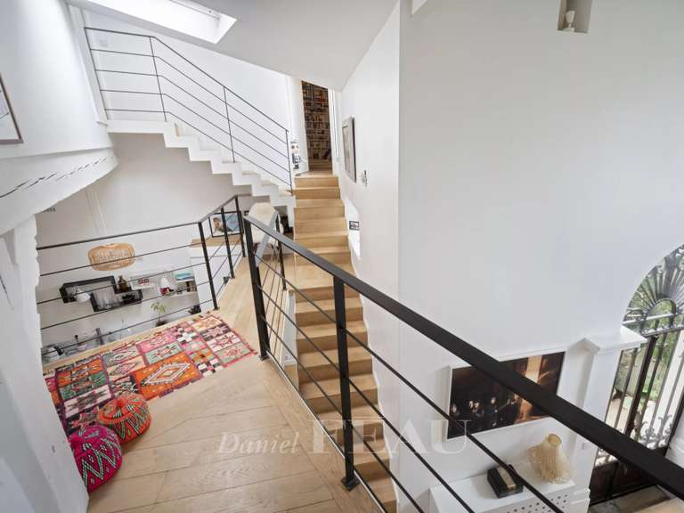 Appartement Paris 18e - 4 chambres - 189m²