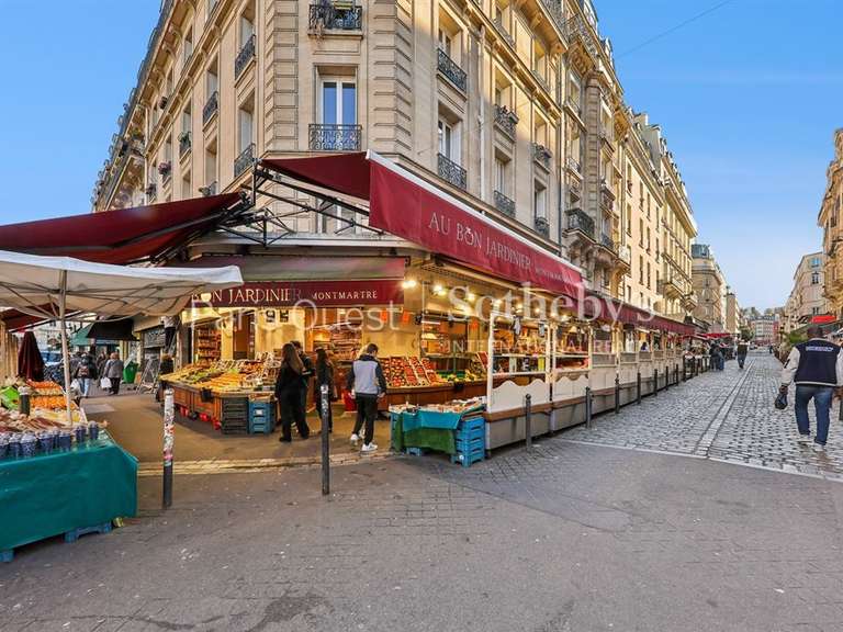 Appartement Paris 18e - 1 chambre - 66m²