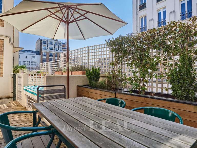 Appartement Paris 18e - 2 chambres - 68m²