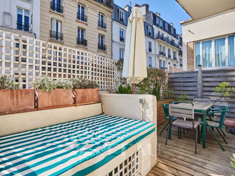 Appartement Paris 18e - 2 chambres - 68m²