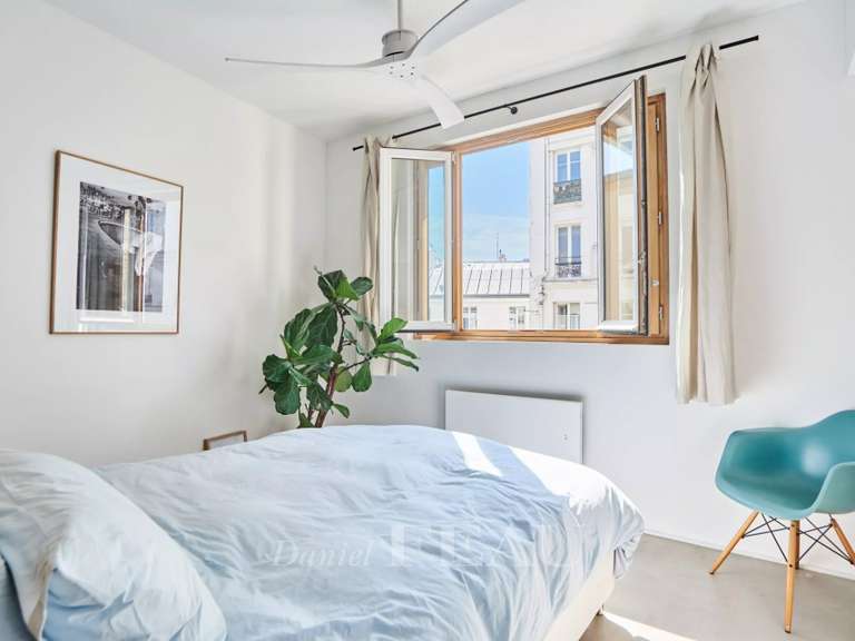 Appartement Paris 18e - 2 chambres - 68m²