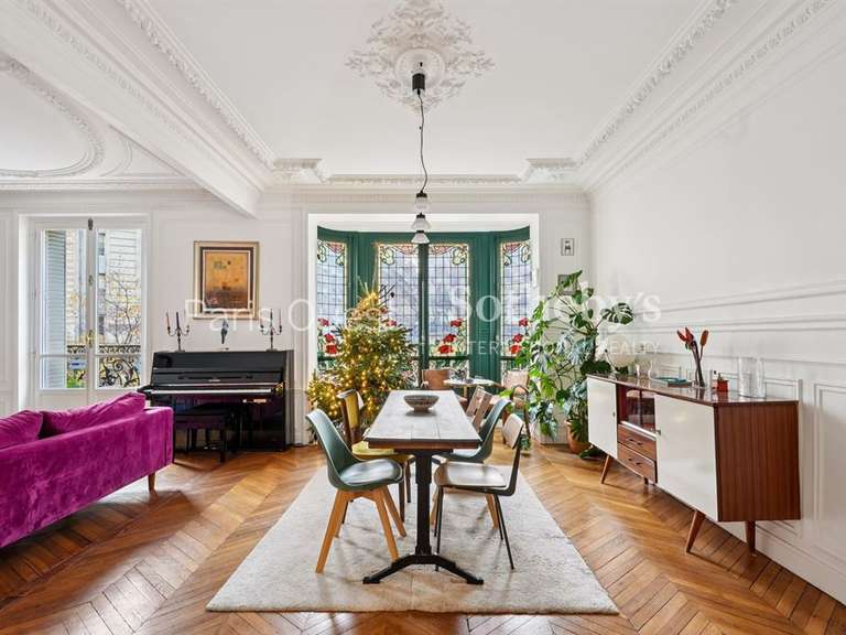 Appartement Paris 18e - 3 chambres - 122m²