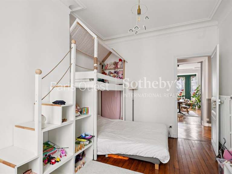 Appartement Paris 18e - 3 chambres - 122m²