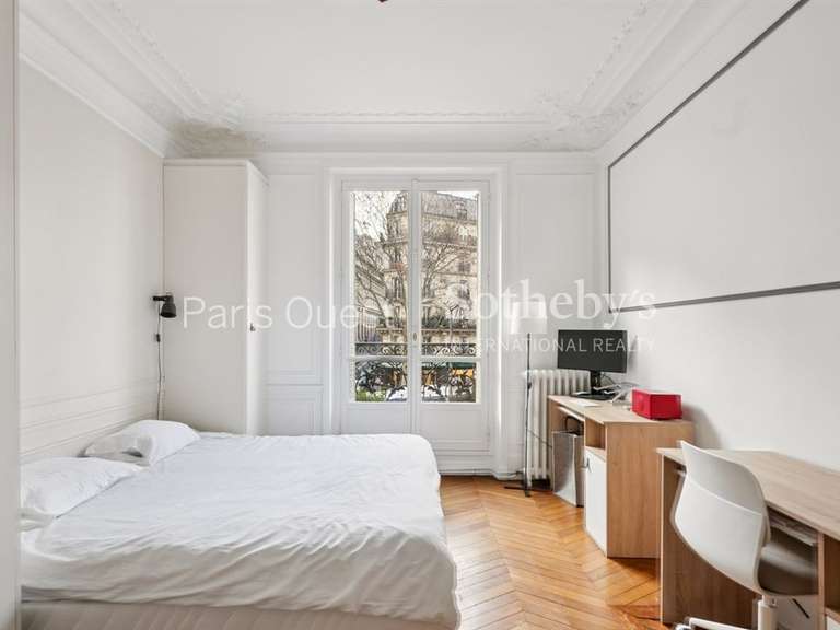 Appartement Paris 18e - 3 chambres - 122m²