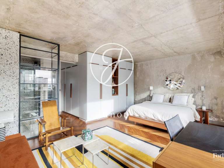 Appartement Paris 18e - 3 chambres - 127m²