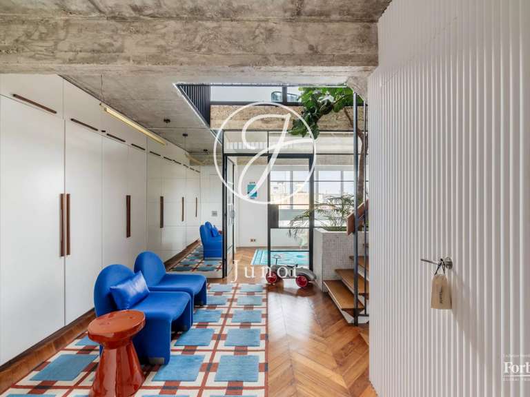 Appartement Paris 18e - 3 chambres - 127m²