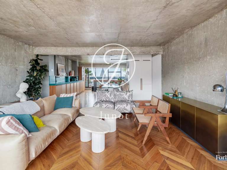 Appartement Paris 18e - 3 chambres - 127m²