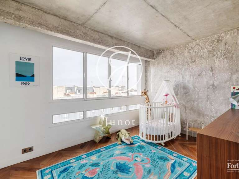 Appartement Paris 18e - 3 chambres - 127m²