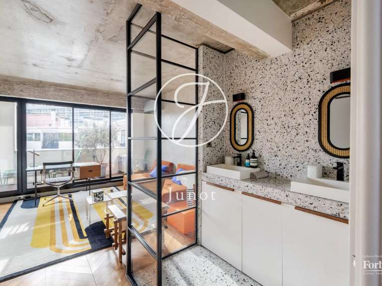 Appartement Paris 18e - 3 chambres - 127m²