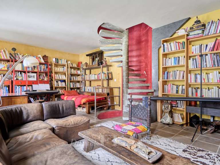 Apartment Paris 18e - 3 bedrooms - 286m²