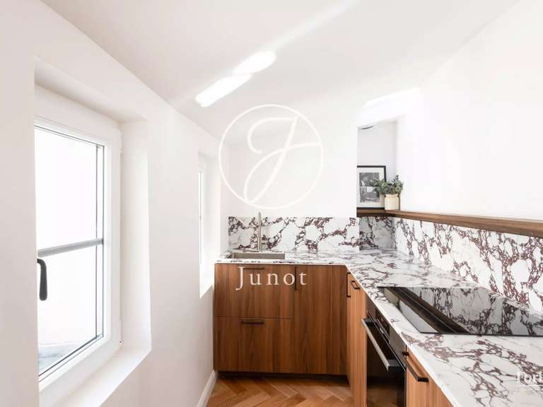 Appartement Paris 18e - 1 chambre - 47m²