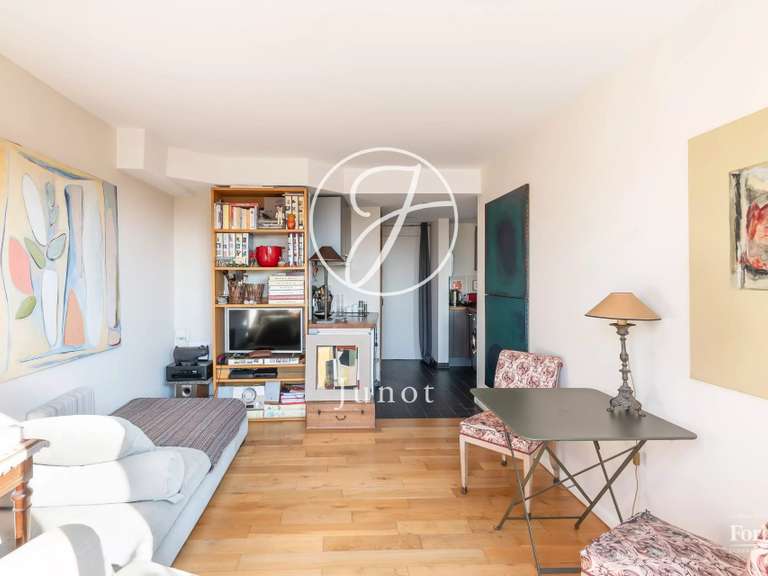 Apartment Paris 18e - 1 bedroom - 77m²