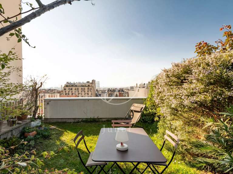 Apartment Paris 18e - 1 bedroom - 77m²