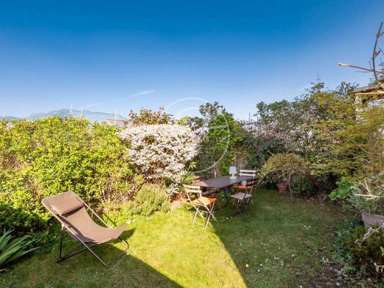 Apartment Paris 18e - 1 bedroom - 77m²