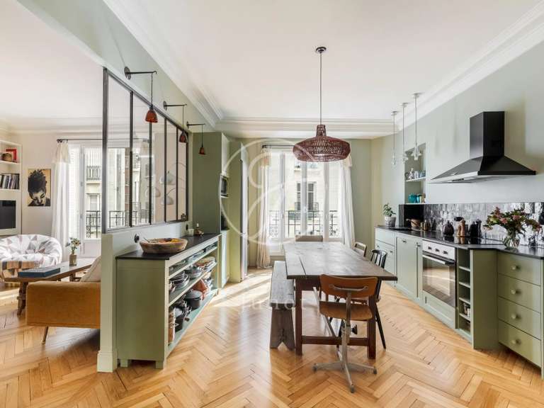 Apartment Paris 18e - 3 bedrooms - 121m²