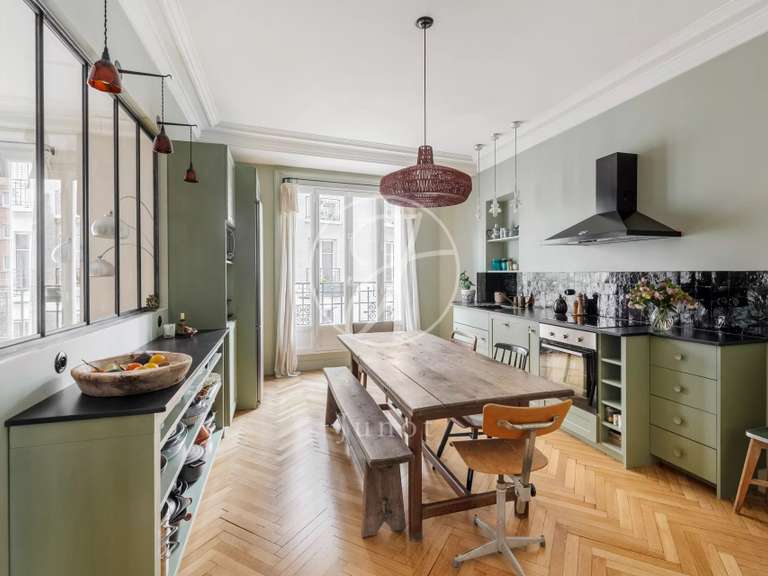 Apartment Paris 18e - 3 bedrooms - 121m²