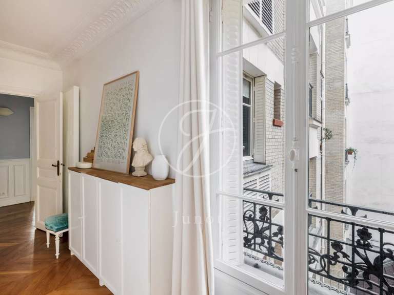 Apartment Paris 18e - 2 bedrooms - 78m²