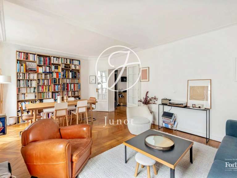 Appartement Paris 18e - 2 chambres - 78m²