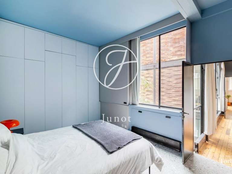 Appartement Paris 18e - 2 chambres - 79m²