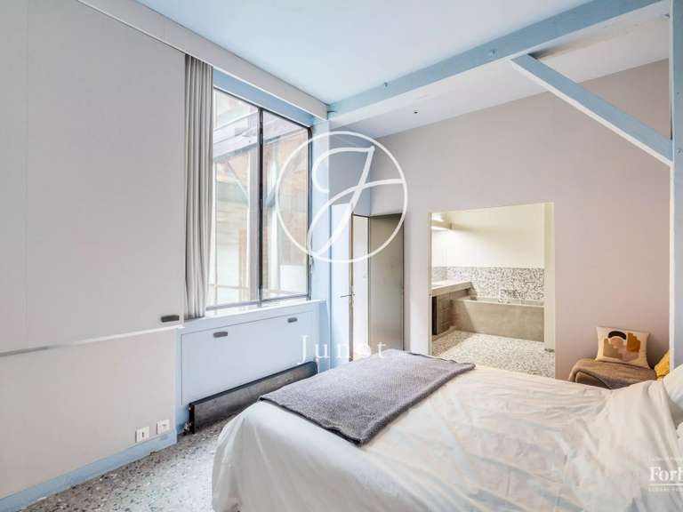 Appartement Paris 18e - 2 chambres - 79m²