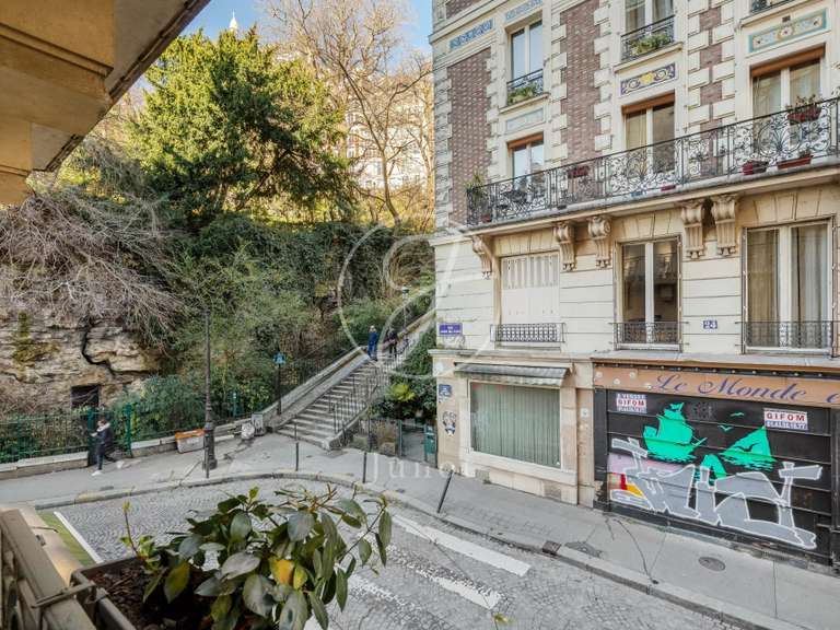 Apartment Paris 18e - 2 bedrooms - 77m²