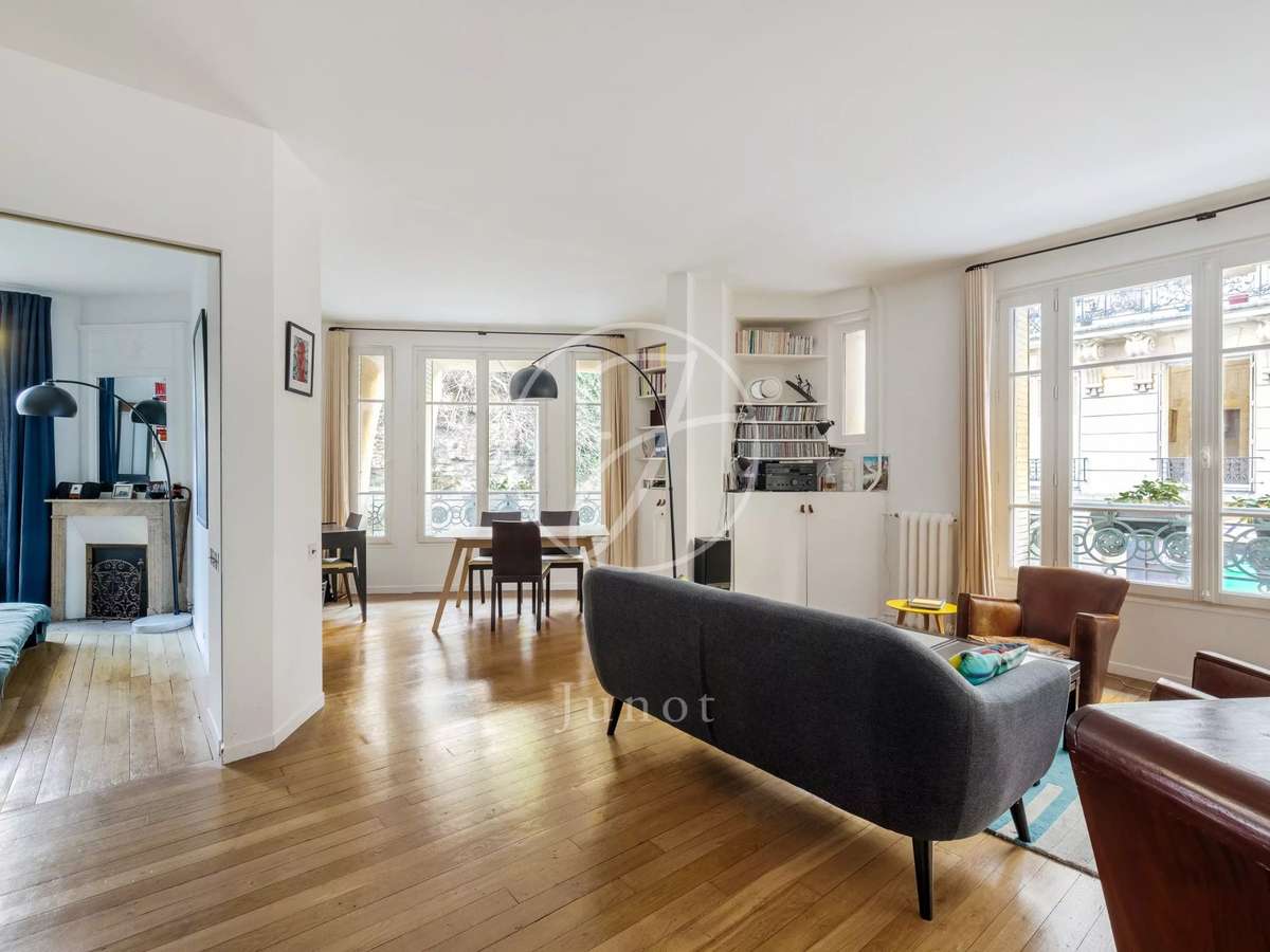 Apartment Paris 18e