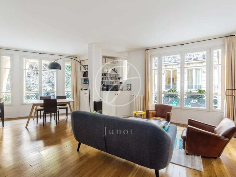 Apartment Paris 18e - 2 bedrooms - 77m²