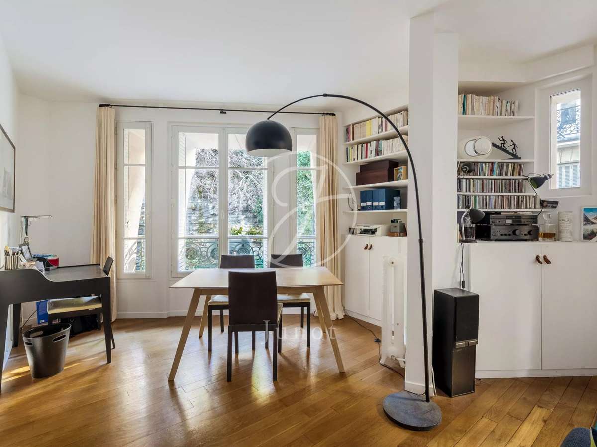 Apartment Paris 18e