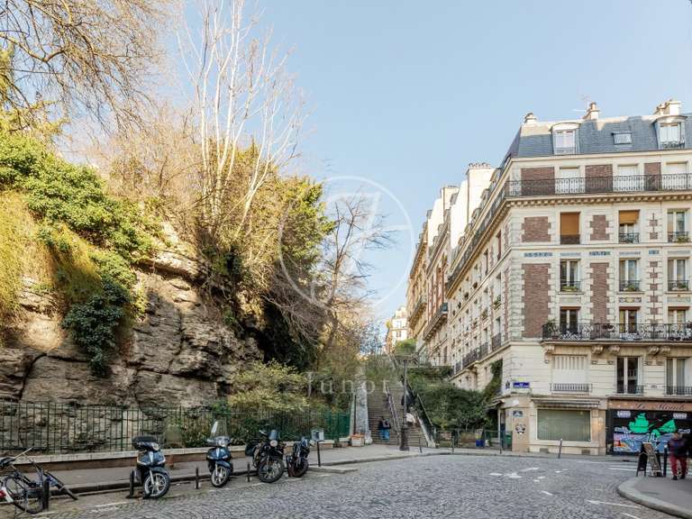 Apartment Paris 18e - 2 bedrooms - 77m²