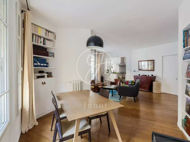 Apartment Paris 18e - 2 bedrooms - 77m²