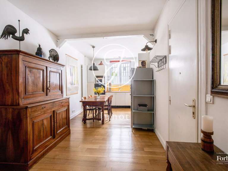 Apartment Paris 18e - 3 bedrooms - 104m²