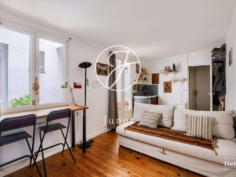 Apartment Paris 18e - 3 bedrooms - 104m²