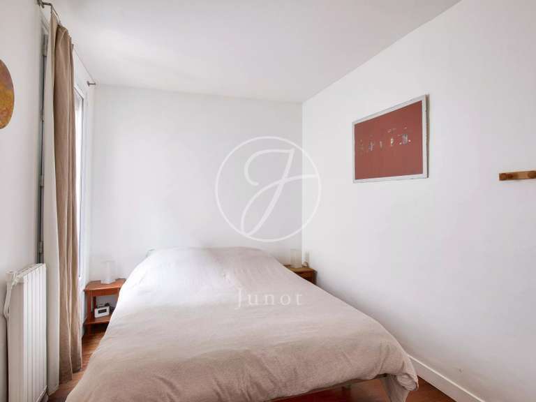 Appartement Paris 18e - 3 chambres - 104m²