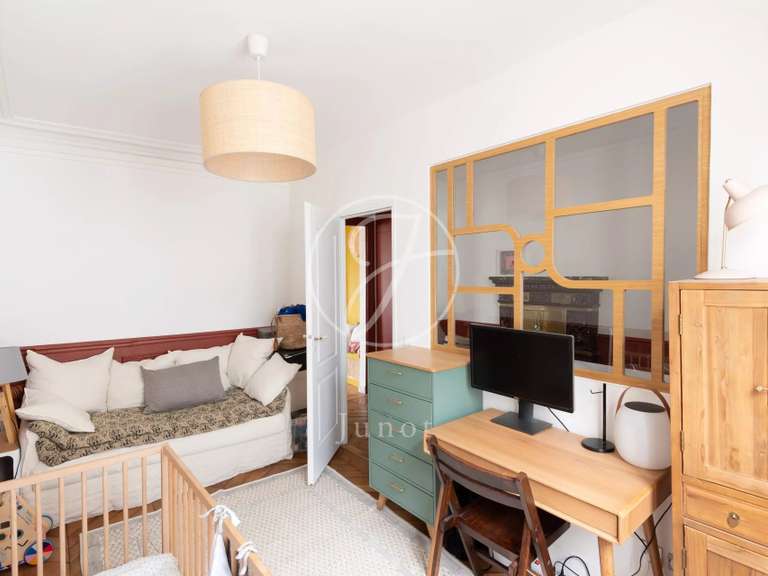 Appartement Paris 18e - 3 chambres - 99m²