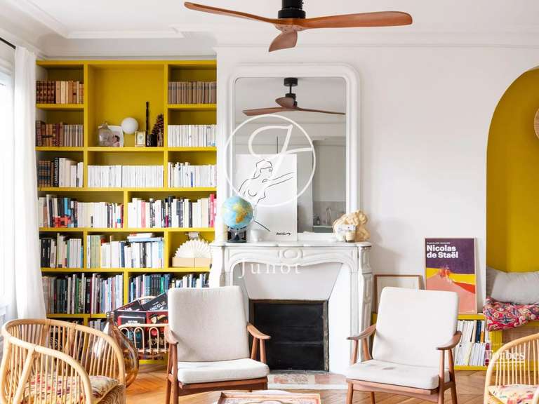 Appartement Paris 18e - 3 chambres - 99m²