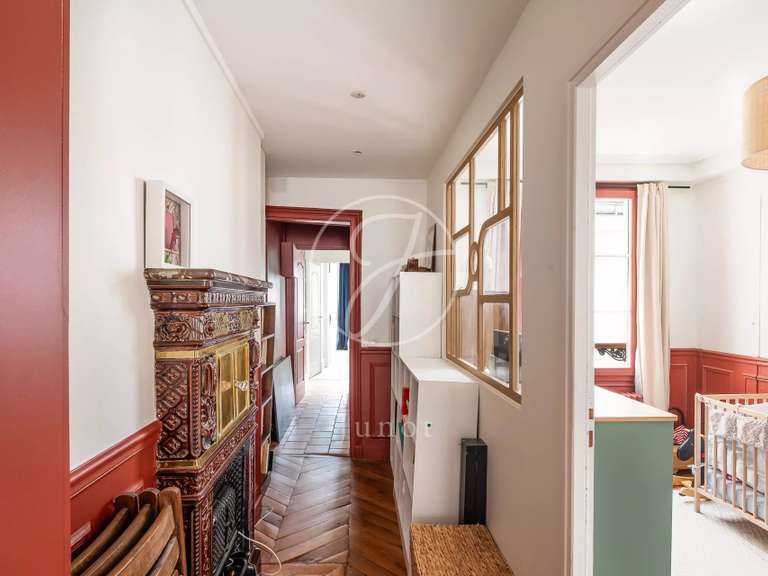 Appartement Paris 18e - 3 chambres - 99m²