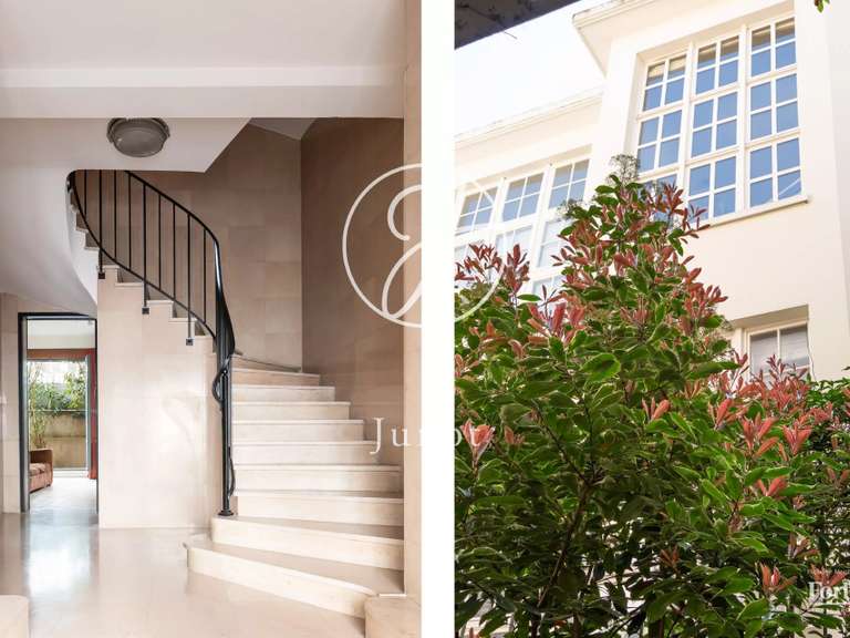 Appartement Paris 18e - 4 chambres - 270m²