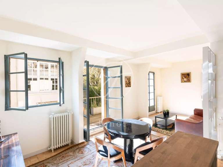 Appartement Paris 18e - 4 chambres - 270m²
