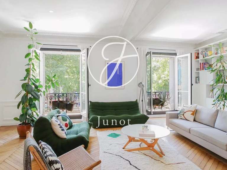 Appartement Paris 18e - 3 chambres - 127m²