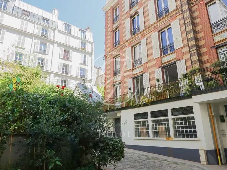 Apartment Paris 18e - 3 bedrooms - 127m²