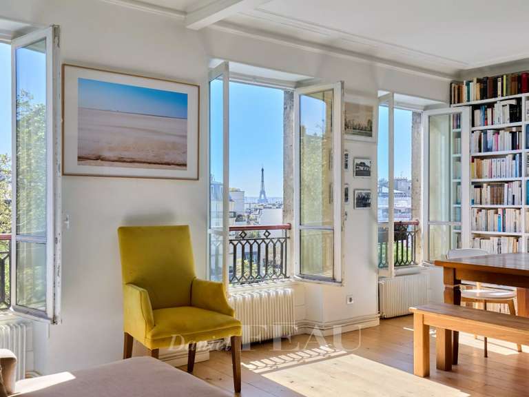 Appartement Paris 18e - 2 chambres - 78m²