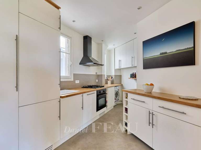 Appartement Paris 18e - 2 chambres - 78m²