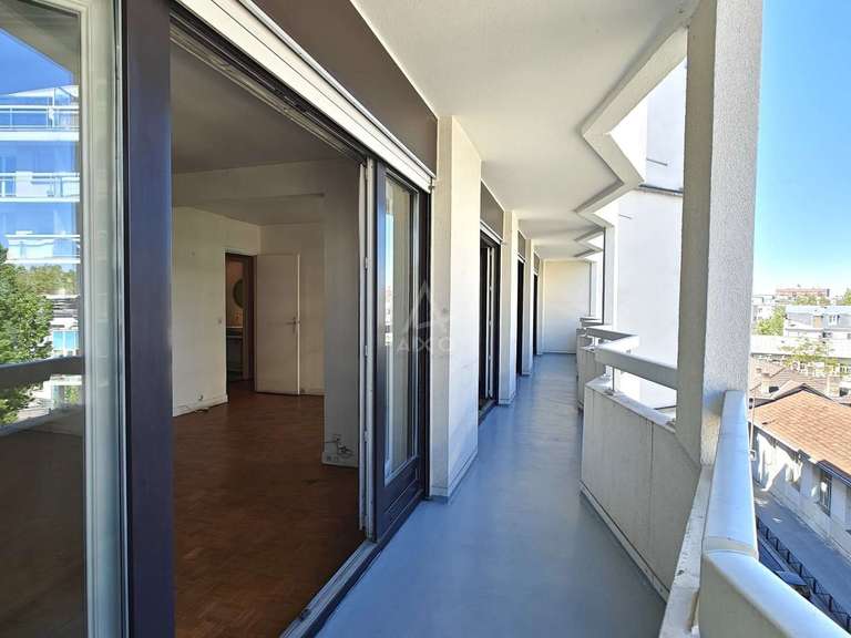 Appartement Paris 18e - 3 chambres