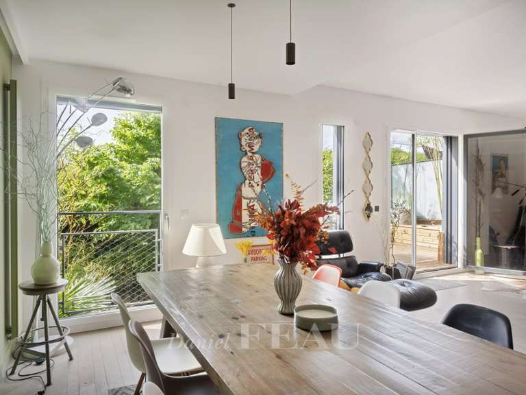 Appartement Paris 18e - 3 chambres - 158m²