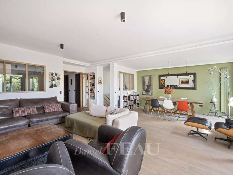 Appartement Paris 18e - 3 chambres - 158m²