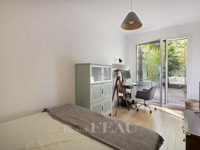 Appartement Paris 18e - 3 chambres - 158m²